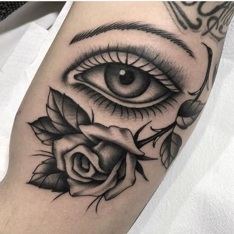 Eye Tattoo Arm, Tattoo Arm Flower, Ojo Tattoo, Instagram Tattoo, Tattoo Arm, Tattoo Feminina, Grey Tattoo, Eye Tattoo, Matching Tattoos