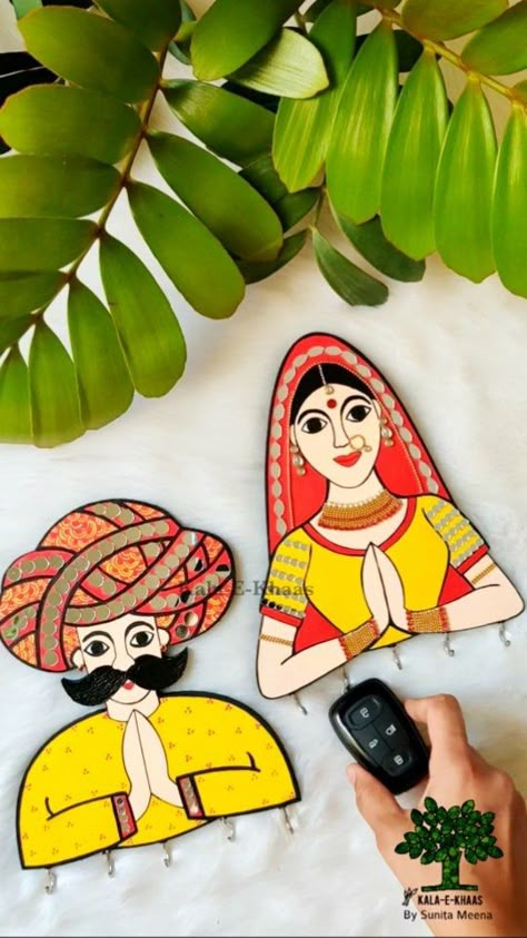 kala_e_khaas on Instagram: The complete DIY kit for "Desi Man And Woman Keyholder" is now available at @kalaekhaas_buyraw 🙃 Premarked and Ready To Hang (Without… Padharo Sa Art Drawing, Gujrati Art And Craft, Gujrati Decoration Ideas, Padharo Sa Wall Art, Rajasthani Women Drawing, Gujarati Art Painting, Craft Exhibition Ideas, Rajasthani Women Painting, Diy Wall Hanging Crafts Room Decor