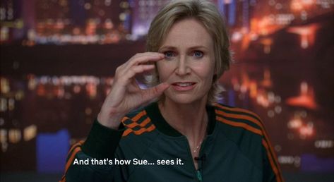 Sue Sylvester, Glee Funny, Glee Memes, Glee Quotes, Glee Club, Drew Starkey, Out Of Context, Reaction Memes, Glee Cast