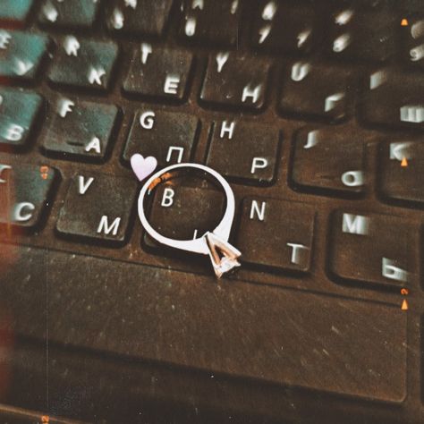 B Wallpaper Letter Love, Initial B Aesthetic, B Aesthetic Letter, B Wallpaper Letter Aesthetic, Messenger Call Template, Love Quotes Couple, Couple Tattoo Quotes, B Aesthetic, Love Keyboard