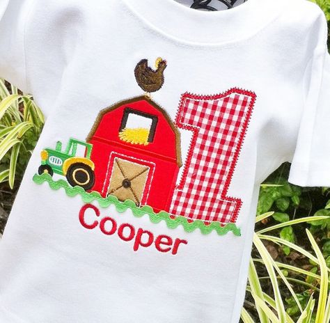 Farm Yard Themed Birthday Shirt by lilshabebe on Etsy Farm 2nd Birthday Party Boy, Farm 2nd Birthday Party, Farm 2nd Birthday, Birthday Party Boy, Farm Themed Party, Farm Theme Birthday, Farm Animal Party, Farm Chicken, Cupcakes Decorados