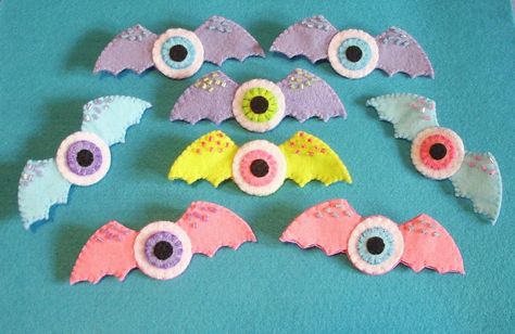 Goth Fairy, Cute Sewing Projects, Cute Bat, Bat Wing, Arte Inspo, Felt Diy, Felt Ornaments, Cute Crafts, Felting Projects