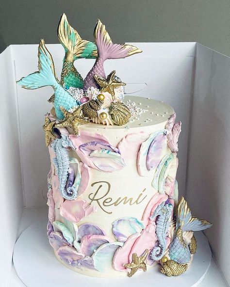 One Tier Mermaid Birthday Cake, Birthday Cake Sirene, Butterfly Cake Ideas, One Tier Mermaid Cake, Birthday Cake Marmeid, The Little Mermaid Cake, Butter Cream Mermaid Cake, Cake 2023, Little Mermaid Cake