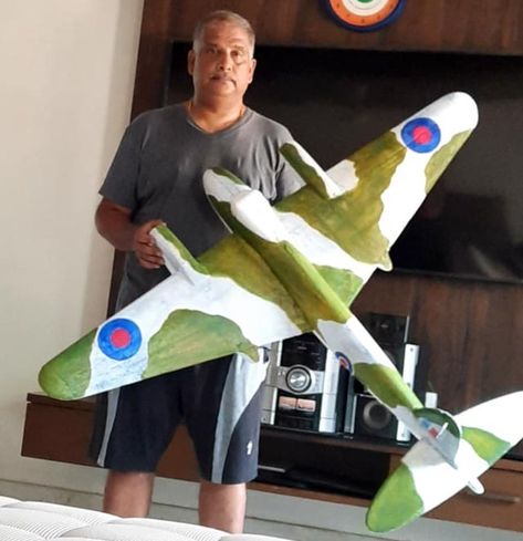 Balsa Plane, Stunt Plane, Model Aeroplanes, Balsa Wood Models, Radio Controlled Aircraft, Rc Plane Plans, De Havilland Mosquito, Avion Rc, Rc Model Airplanes