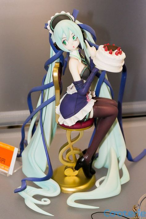 Luka Figure Vocaloid, Anime Figure Aesthetic, Action Figure Poses, Hatsune Miku Figurines, Anime Figures Aesthetic, Cute Anime Figures, Vocaloid Figures, Miku Figures, Miku Figure