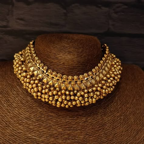 Indian Wedding Jewelry Sets, Antique Necklaces Design, Choker Necklace Designs, Indian Bridal Jewelry Sets, Modern Gold Jewelry, Pearl Statement Necklace, Gold Necklace Indian Bridal Jewelry, Jewelry Set Design, Gold Bridal Jewellery Sets