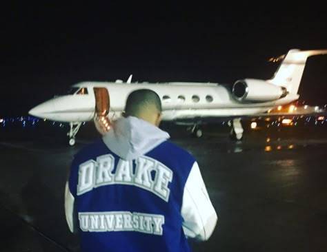 Drake Computer Wallpaper, Drake Banner, Drake Playlist, Drake Fashion, Old Drake, Drake Photos, Drake Drizzy, Champagne Papi, Drizzy Drake