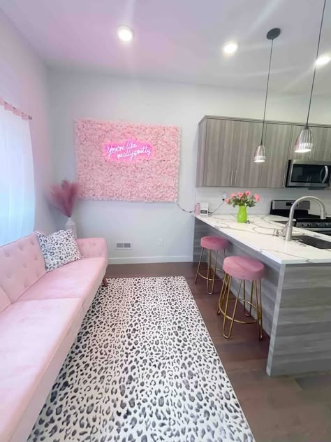 Girl Apartment Decor, Girly Apartment Decor, Luxury Room Bedroom, First Apartment Decorating, Apartment Living Room Design, College Apartment Decor, Dream Apartment Decor, Future Apartment Decor, Apartment Decor Inspiration