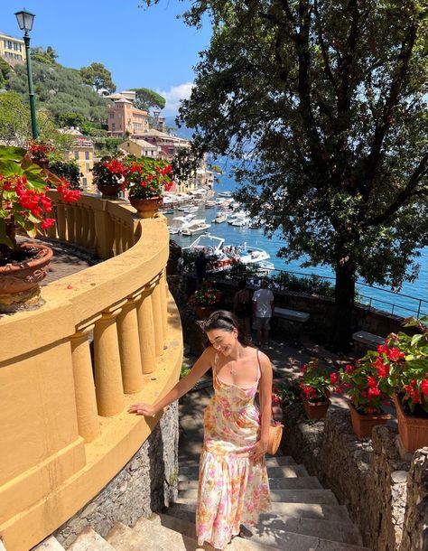 Italy Fits Aesthetic, Summer Dress Pictures, European Summer Photo Ideas, European Summer Picture Ideas, European Vacation Aesthetic, European Summer Pictures, Positano Italy Outfits Summer, Photo Inspo Italy, Italy Photo Dump