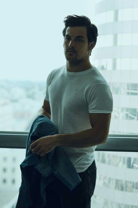 Giacomo Gianniotti Greys Anatomy Men, Giacomo Gianniotti, Greys Anatomy Characters, Greys Anatomy Cast, Grey Anatomy Quotes, Anatomy Quote, Grey's Anatomy, Tony Stark, Greys Anatomy