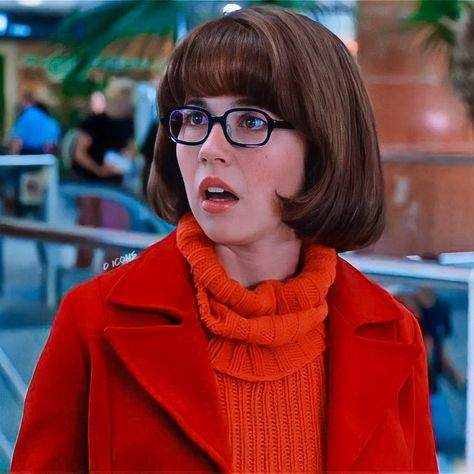 Velma Live Action, Scooby Doo Velma, Mary Jane Spiderman, Linda Cardellini, Velma Scooby Doo, Scooby Doo Mystery Inc, Scooby Doo Movie, Shaggy Rogers, Alien Invader