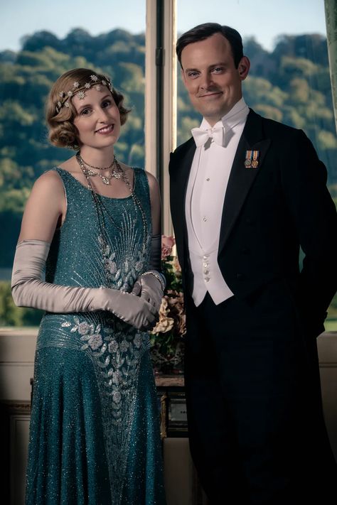 Downton Abbey Jewelry, 1920 Jewelry, Downtown Abbey Fashion, Movie Dresses, Edith Crawley, Downton Abbey Costumes, Downton Abbey Movie, Downton Abbey Dresses, Laura Carmichael