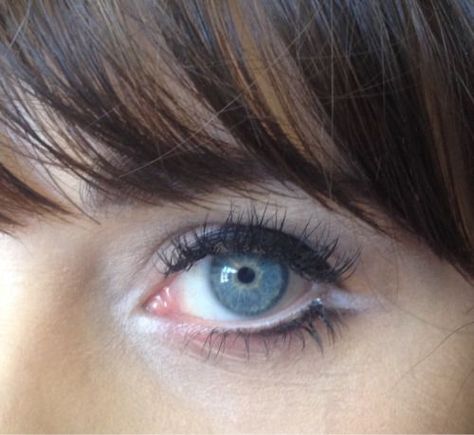 Zooey Deschanel Eyes, Monroe Makeup Tutorial, Marilyn Monroe Makeup Tutorial, Marilyn Monroe Makeup, Jessica Day, Tumblr Page, How To Apply Eyeshadow, Zooey Deschanel, Makati