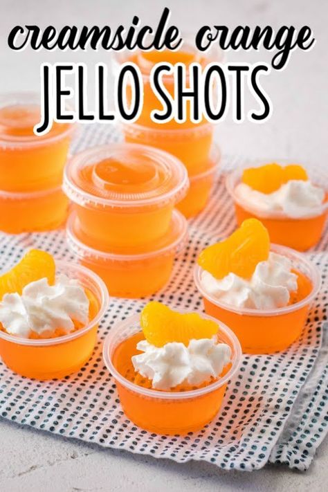 Creamsicle Orange Jello Shots are a delicious combination of fruity orange jello and creamy whipped vodka for a perfect party shot! #BreadBoozeBacon #jelloshots #whippedvodka #orangejello Bahama Mama Jello Shots, Malibu Jello Shots, Orange Jello Shots, Rum Jello Shots, Easy Jello Shots, Cafe Frappe, Lemon Drop Shots, Best Jello Shots, Jello Shots Vodka