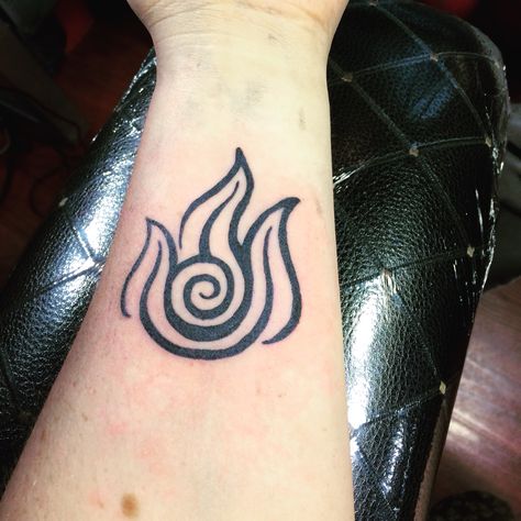 Fire Bending Tattoo, Avatar Fire Symbol Tattoo, Fire Nation Tattoo Design, Fire Bender Tattoo, Fire Nation Tattoo, Zuko Tattoo, Avatar Aesthetic, Atla Tattoo, Avatar Tattoo