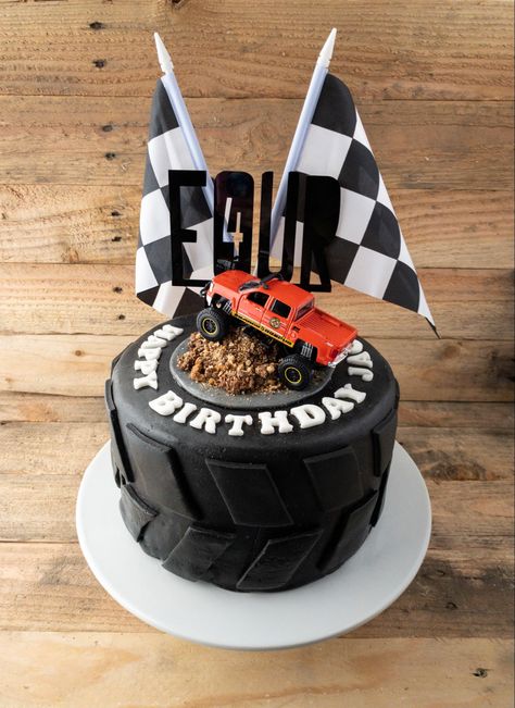 Monster truck tire cake Monster Truck Bday Cake, Monster Truck Theme Cake, Monster Truck Birthday Cake Ideas, Monster Truck Cakes For Boys, Birthday Cake Monster Truck, Hotwheels Birthday Cake, Monster Truck Cookie Cake, Tire Birthday Cake, Cake Monster Truck