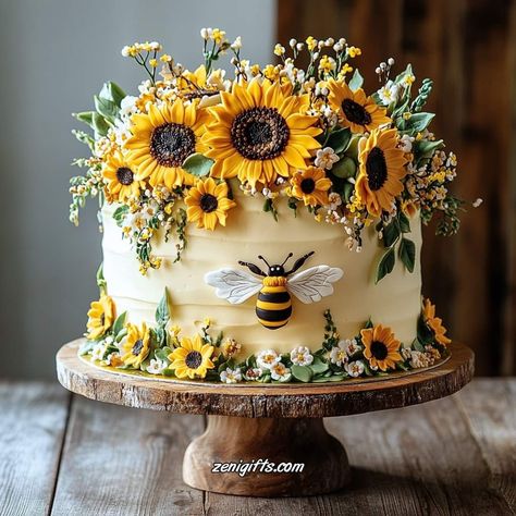 Bee Theme Birthday Party, Sunflower Birthday Cakes, Bumble Bee Cake, Beautiful Birthday Cake, Food Pastries, Sunflower Cake, Bee Cake, Cake Decorating Inspiration, 18th Birthday Ideas