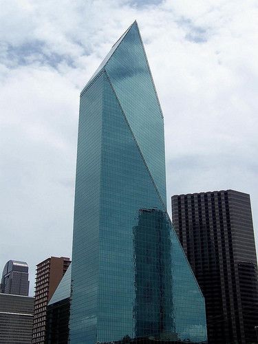 Architecture City Guide: Dallas,Fountain Place / I.M. Pei Sverre Fehn, I M Pei, Architecture Facade, Architecture City, Tower Building, Top Architects, Famous Buildings, Building Ideas, Facade Architecture