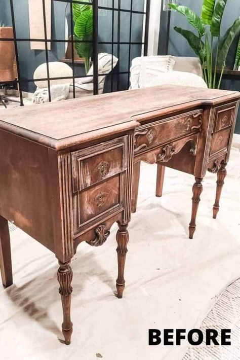 Painting A Desk, Chalk Paint Desk, Paint Desk, Repair Wood Furniture, Repurposed Dresser, General Finishes Milk Paint, Painted Desk, Furniture Flip, Old Desks