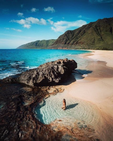 Instagram post by Francisco Sá • Jan 5, 2019 at 4:58am UTC Makua Beach, Hawaii Living, T Name, Single Travel, Hawaii Luau, Secluded Beach, Photography Guide, Types Of Photography, Travel Images