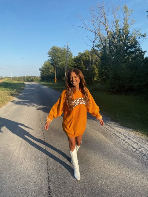 Tn Vols Football Game Outfit, Tennessee Volunteers Gameday Outfits, Ucf Game Day Outfit, Utk Gameday Outfit, Tennessee Football Outfits, University Of Tennessee Gameday Outfit, Vols Gameday Outfit, Fall Gameday Outfit College, Fall Gameday Outfit