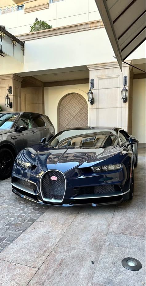 Luxurious Cars, Lux Cars, Bugatti Cars, Bugatti Chiron, Fancy Cars, Super Luxury Cars, Classy Cars, Pretty Cars, Koenigsegg