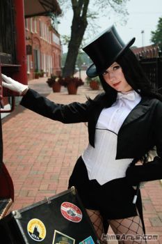 Zatanna by Riddle1 Comicon Costume, Zatanna Cosplay, Dc Cosplay, Epic Cosplay, Cosplay Dress, Satin Top, Comic Heroes, Best Cosplay, Various Artists