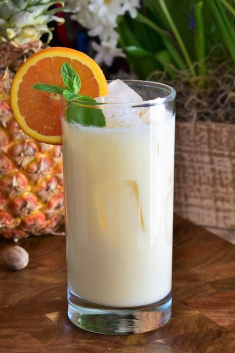 Painkiller | "I mean, this truly is mind-blowingly good. It's coconutty, fruity, and very very smooth to drink." #drinks #drinksrecipes #drinkrecipes Pina Colada Punch, Booze Recipes, Painkiller Recipe, Greyhound Cocktail, Rum Swizzle, Boat Drinks, Vodka Cocktails Easy, Tiki Cocktail, Easy Margarita