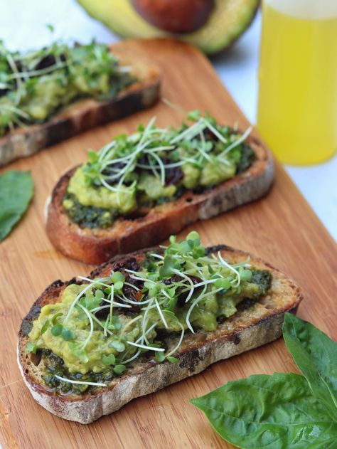 Pesto Sourdough, Pesto Toast, Sourdough Toast, High Fibre, Avocado Toast Recipe, Avocado Pesto, Smashed Avocado, Vegetarian Snacks Recipes, Healthy Heart