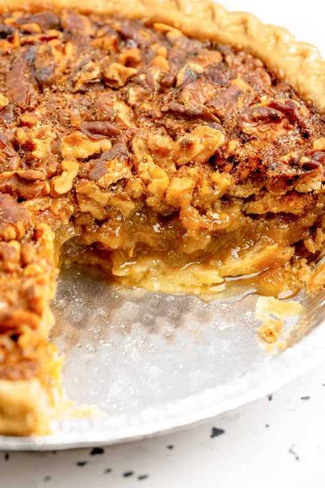 Keto Walnut Pie Crust Recipe, Whiskey Walnut Pie, English Walnut Pie, Maple Walnut Pie Recipe, Hickory Nut Pie, Nut Pie Recipes, Walnut Pie Recipe Easy, Dessert With Walnuts Recipe, Walnut Pies