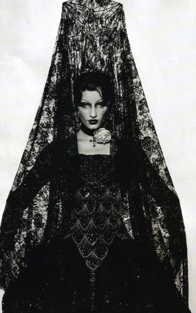 The Traditional Spanish Wedding Gown Is Black Worship Dress, Spanish Mantilla, Steven Klein, Lace Mantilla, Spanish Dress, Dior Collection, Spanish Wedding, Christian Dior Haute Couture, Victorian Goth