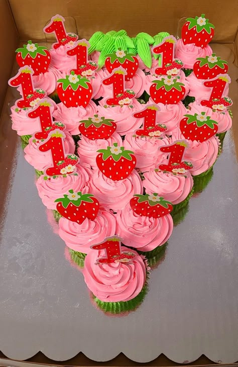 Sweet One Strawberry First Birthday Cupcakes, Strawberry First Birthday Food Ideas, Strawberry Shortcake Ideas 1st Birthdays, Strawberry 1st Birthday Cupcakes, Strawberry Shortcake Cupcakes Birthday, Cupcake Strawberry Decoration, Sweet One Strawberry Smash Cake, Strawberry Pull Apart Cupcake Cake, Strawberry Shortcake First Birthday Outfit