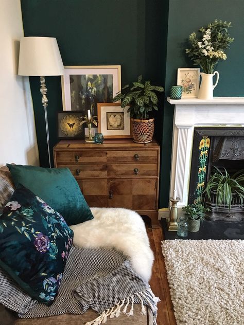 How To Use Dark Green in Your Living Room - Melanie Jade Design Green Walls Living Room, Dark Green Living Room, Jade Design, Dark Green Walls, Minimalist Living Room Decor, Dark Living Rooms, Living Room Decor Inspiration, Cosy Living Room, Green Walls