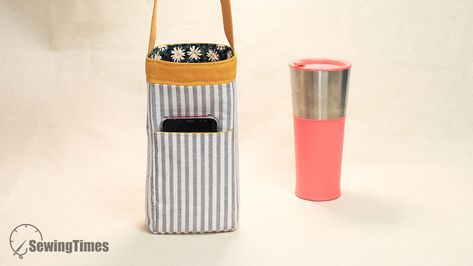 DIY BOTTLE HOLDER BAG with cell phone pocket Diy Phone Pouches, Crochet Ipad Case, Crochet Water Bottle Holder, Diy Water Bottle, Bottle Cozies, Bottle Sling, Water Bottle Bag, Water Bottle Carrier, Cell Phone Pouch