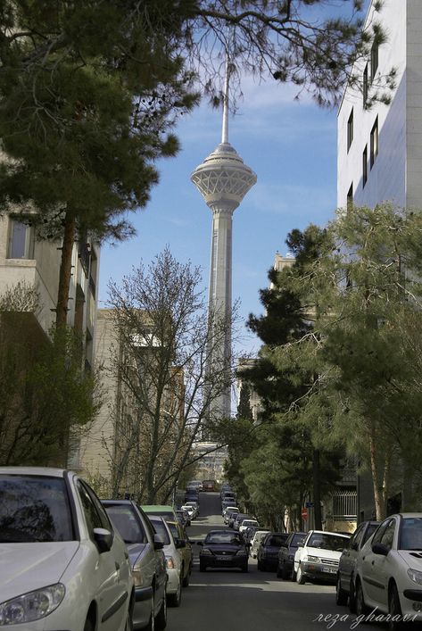 Tehran Wallpaper, Iran Aesthetic, Mecca Hotel, Milad Tower, Sunrise Photography Nature, Dark Green Living Room, Shiraz Iran, Iran Pictures, Persian Architecture