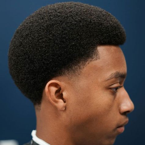 Afro Taper Fade Haircut | Men's Hairstyles + Haircuts 2019 Taper Fade Afro, New Men Hairstyles, Long Afro, Tapered Afro, Black Boys Haircuts, Afro Fade, Afro Hairstyles Men, Short Afro Hairstyles, Black Hair Cuts