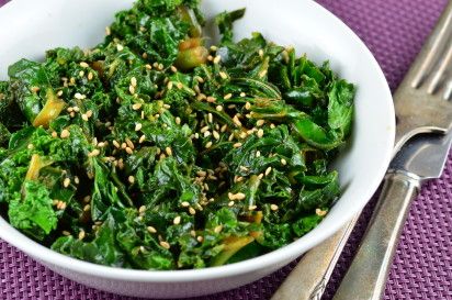 Kale & Ginger Stir Fry Ginger Stir Fry, Kale Stir Fry, Spinach Side Dish, Superfood Recipes, Stir Fry Recipes, Healthy Side Dishes, Veggie Dishes, Good Healthy Recipes, Vegetable Side Dishes