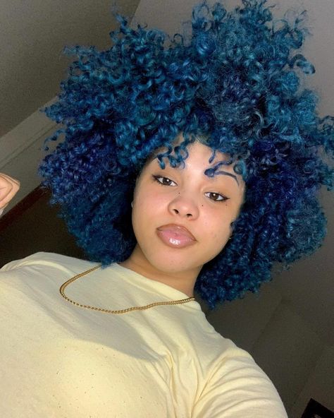 Blue Natural Hair, Dyed Curly Hair, Dyed Hair Blue, Aesthetic Hairstyles, Crochet Wig, Hair Color Streaks, Quick Natural Hair Styles, Natural Hairstyle, Curls Hairstyles