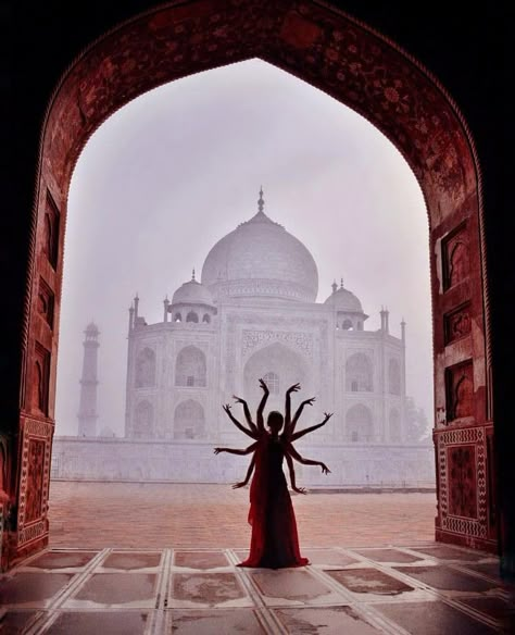 Indian Temples Aesthetic, Taj Mahal India, Amazing India, Digital Art Photography, India Culture, Surreal Photos, India Photography, Travel India, Desi Aesthetic