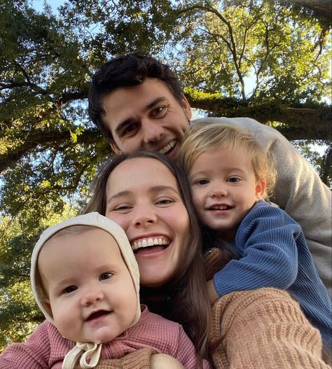 Perfect Family Aesthetic, Future Family Goals, Mary Kate Robertson, Cute Family Pictures, Family Summer, Polo Shirts Men, Dream Family, Future Love, Summer Mens