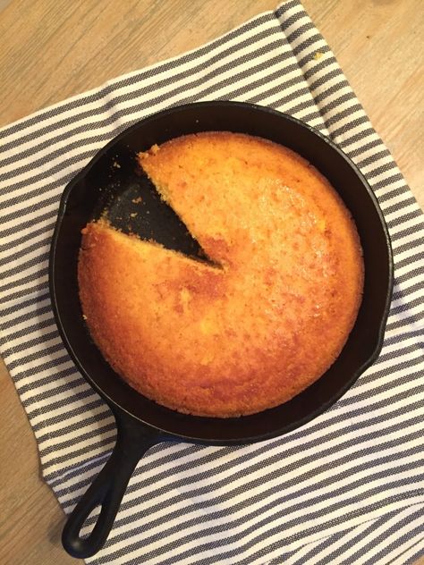 Polenta Cornbread, New Years Meal, Gluten Free Cornbread Recipe, How To Make Cornbread, Honey Cornbread, Gluten Free Cornbread, Corn Meal, Cornbread Recipe, New Year's Food