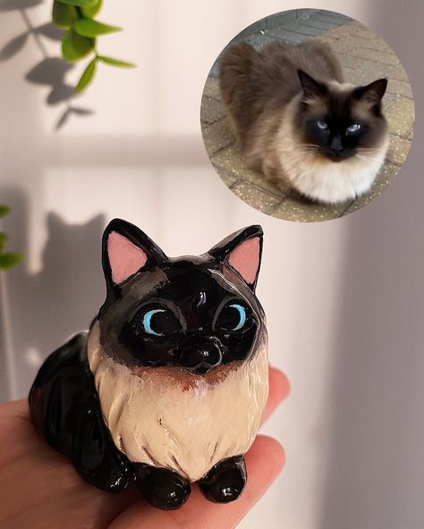 Cute Sculpting Ideas, Pottery Dog, Clay Dog, Игрушки Funko Pop, Easy Clay Sculptures, Polymer Clay Cat, Clay Cat, Diy Crafts Bookmarks, Clay Things