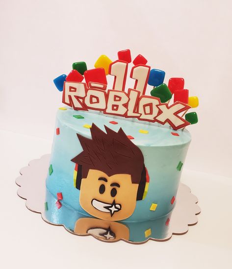 Roblox Cake Design Ideas, Simple Roblox Cake, Roblox Cake Ideas For Boys, Roblox Cake Boys, Roblox Cake Ideas, Roblox Cupcakes, 10th Birthday Cakes For Boys, Roblox Cake Design, Roblox Cakes