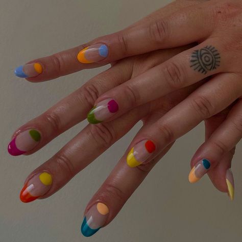 Primary Color Nails, Multicoloured Nails, Lights Lacquer, Funky Nail Art, Minimal Nails, Clothing Outfit Ideas, Color Story, Nail Jewelry, Minimalist Nails