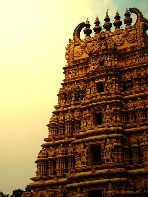 Kovil Temple Background, Tamil Art Culture, Hindu Architecture, India Landscape, Temple India, Ancient Drawings, Indian Temple Architecture, Ancient Indian Architecture, Hindu Temples