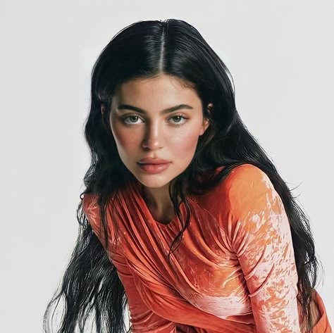 Kylie Jenner Orange, Moda Kylie Jenner, Facial Symmetry, Kylie Jenner Icons, Kily Jenner, Kylie Jenner Photoshoot, Look Kylie Jenner, Looks Kylie Jenner, Trajes Kylie Jenner