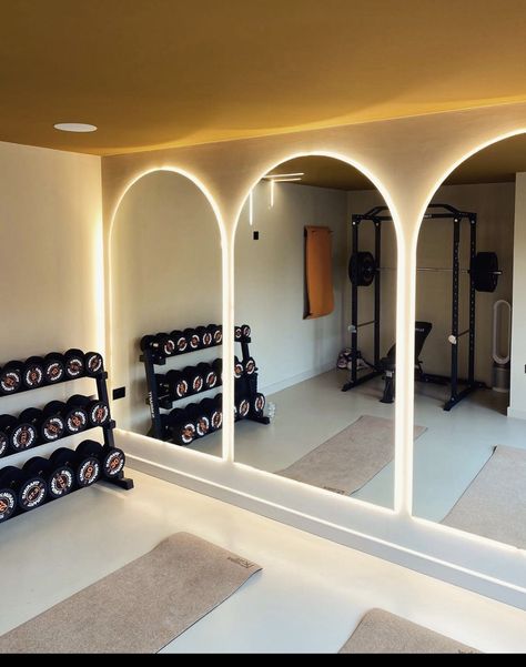 Windowless Home Gym, Girly Home Gym, Home Gym Lighting, Gym With Sauna, Home Gym Aesthetic, Dance Studio Aesthetic, Small Space Home Gym, Aesthetic Home Gym, In Home Gym