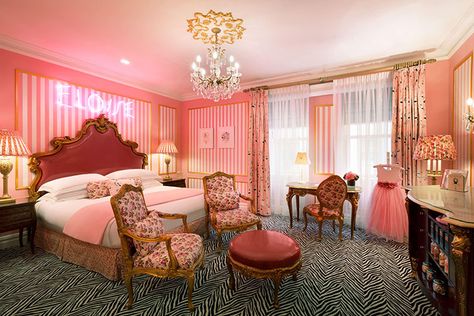 Courtesy of The Plaza Hotel Themed Hotel Rooms, Eloise At The Plaza, Palm Court, Nyc Hotels, Hotel Room Design, Plaza Hotel, Hotel Rooms, The Plaza, Hotel Suites