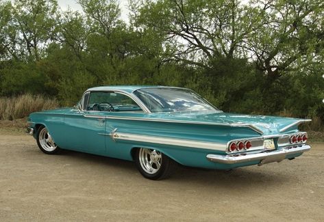 1960 Chevy Impala, 1959 Chevy Impala, Austin Martin, Old American Cars, Classic Cars Chevy, Chevy Muscle Cars, Old School Cars, Old Classic Cars, Chevy Bel Air