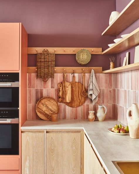 Boho Kitchen Backsplash, Kitchen Splashback Ideas, Small U Shaped Kitchen, Splashback Ideas, Kitchen Mood Board, U Shaped Kitchen, Kitchen Splashback, Oak Kitchen, Boho Kitchen